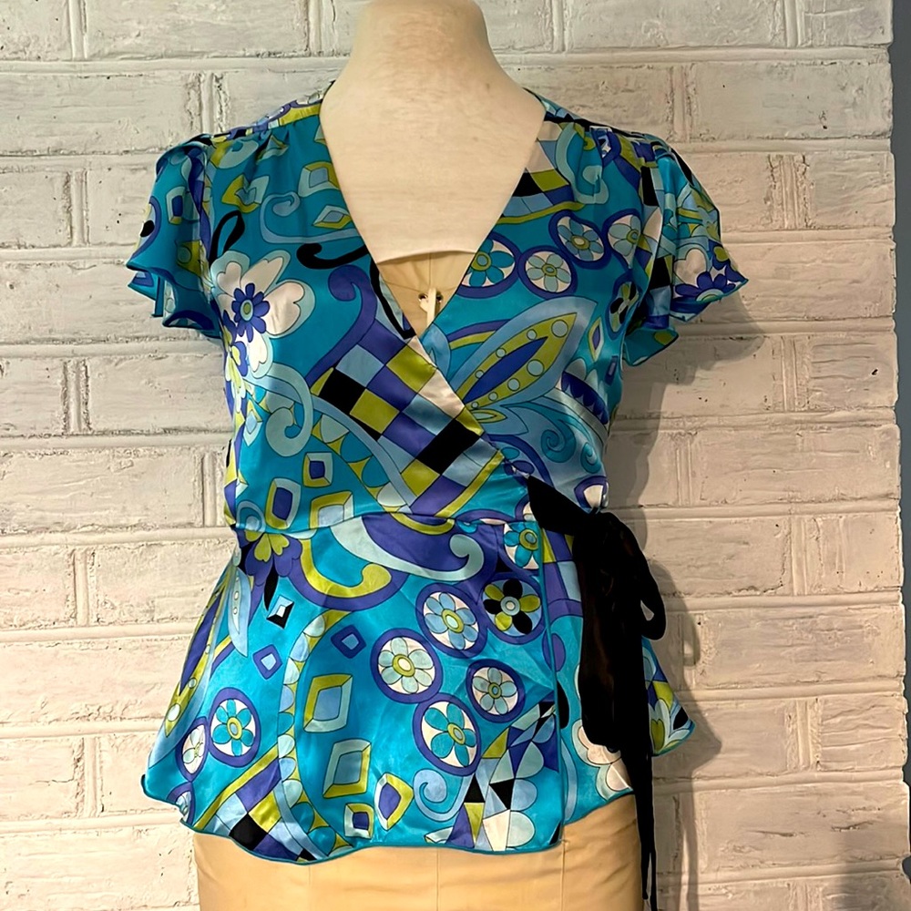 Gala 100%silk vintage blouse, size M. EUC.